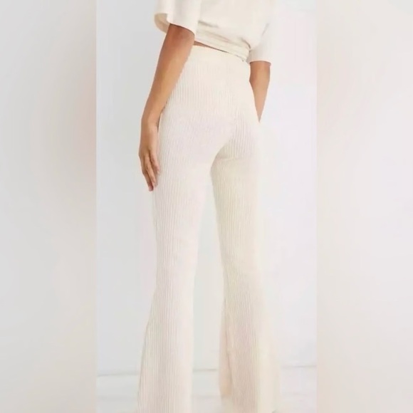 AERIE | Cream Flare Pants High-Waisted Velour Corduroy Leggings Tall - Picture 2 of 11